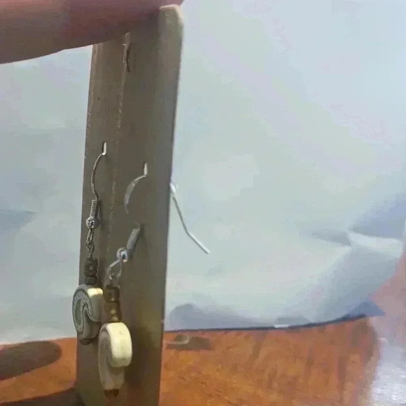 Howlite Turquoise Paisley 925 Earrings - Picture 2 of 3